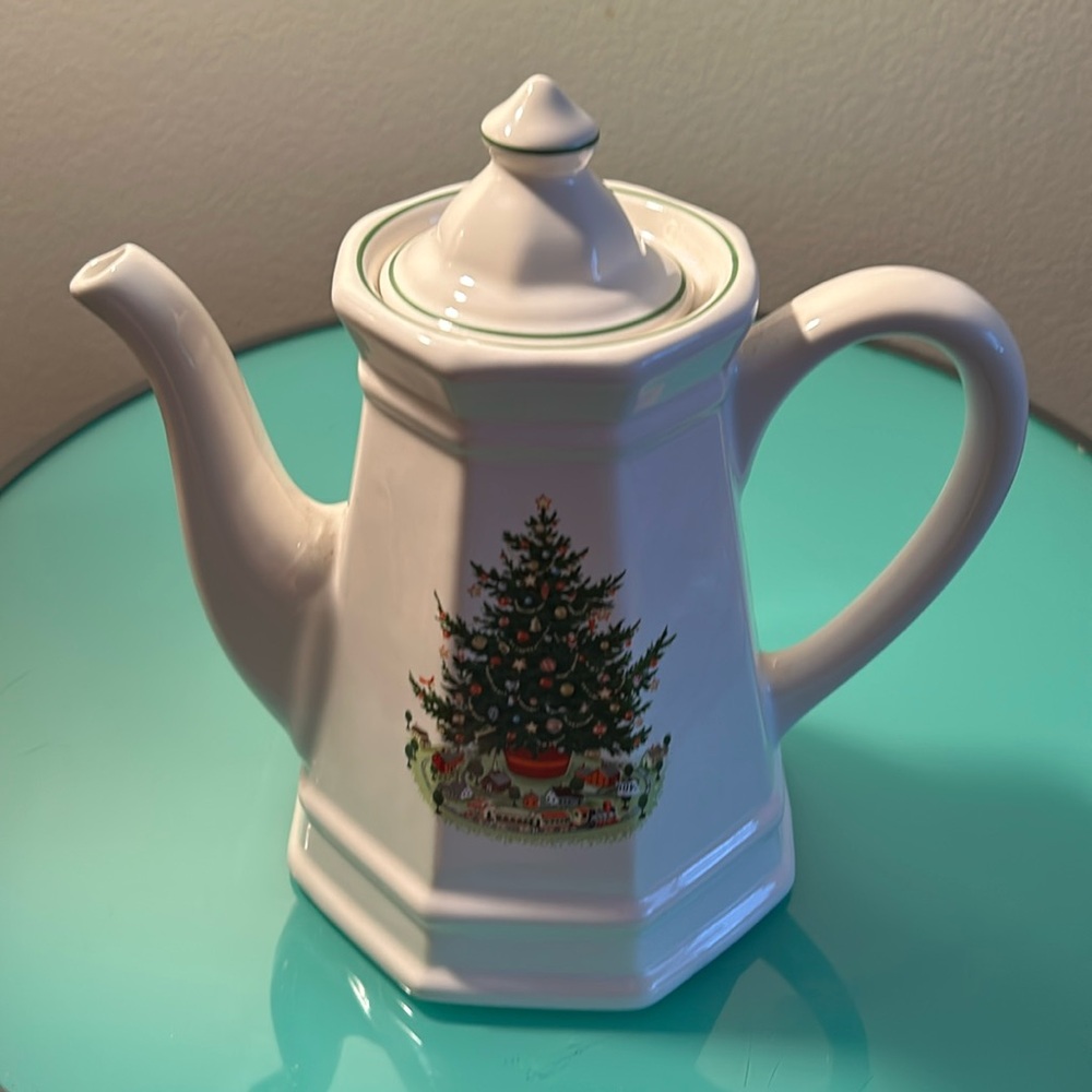 Vintage Pfalzgraff Christmas teapot